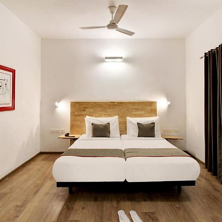 היידראבד Oyo Townhouse 9 Hitech City מראה חיצוני תמונה