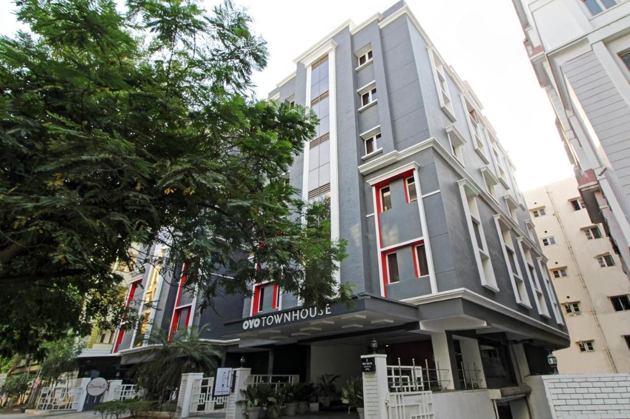 היידראבד Oyo Townhouse 9 Hitech City מראה חיצוני תמונה
