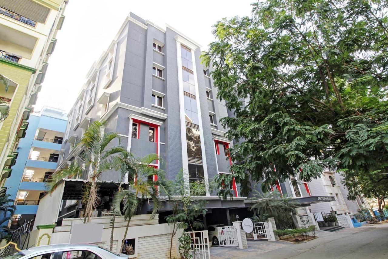 היידראבד Oyo Townhouse 9 Hitech City מראה חיצוני תמונה