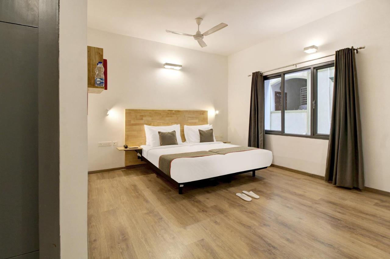 היידראבד Oyo Townhouse 9 Hitech City מראה חיצוני תמונה
