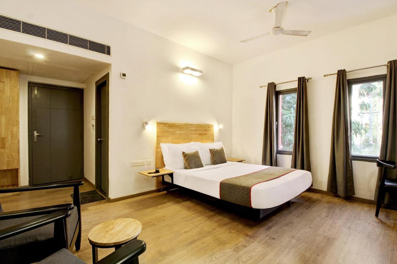 היידראבד Oyo Townhouse 9 Hitech City מראה חיצוני תמונה
