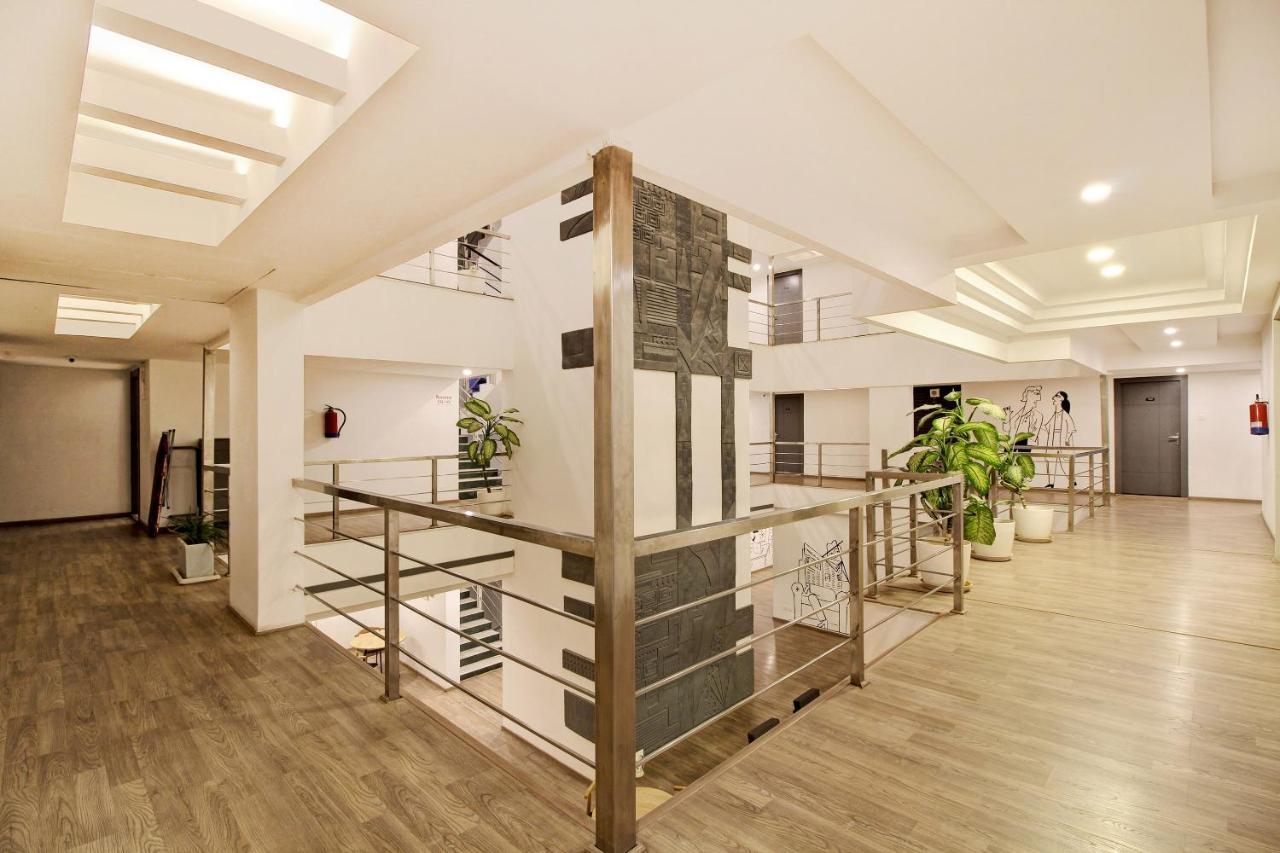 היידראבד Oyo Townhouse 9 Hitech City מראה חיצוני תמונה