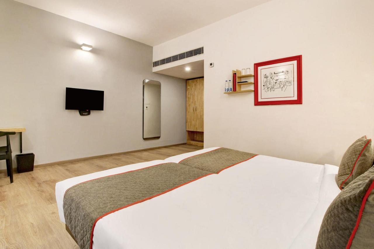 היידראבד Oyo Townhouse 9 Hitech City מראה חיצוני תמונה