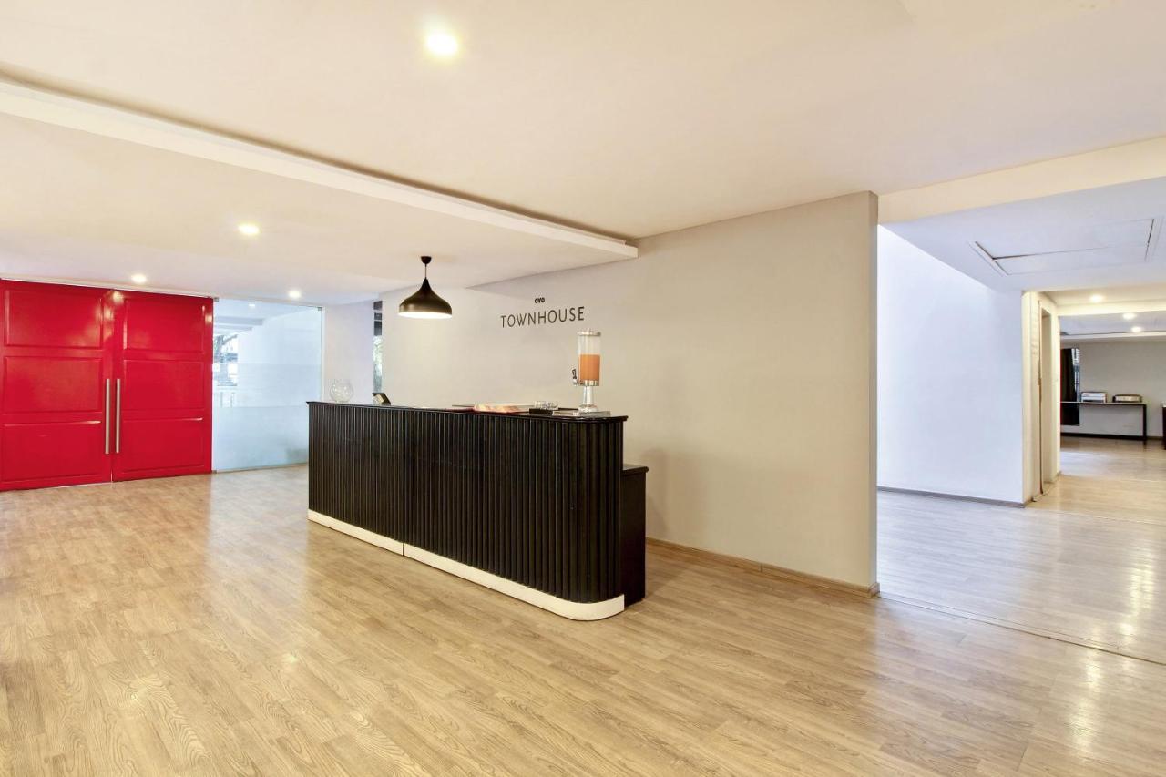 היידראבד Oyo Townhouse 9 Hitech City מראה חיצוני תמונה